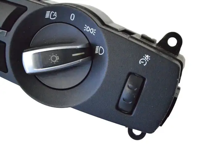 BMW 6 F12 F13 (2010 - 2018) 9192744 Включатель фонарей — фото 4