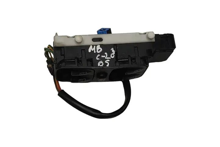 Mercedes-Benz C W203 (2000 - 2007) A2038210479 Блок кнопок стеклоподъемников — фото 3
