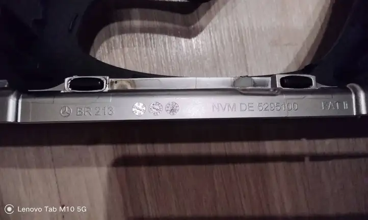 Mercedes-Benz E W213 (2016 - ) 0007538666 Накладка динамика передней двери — фото 2
