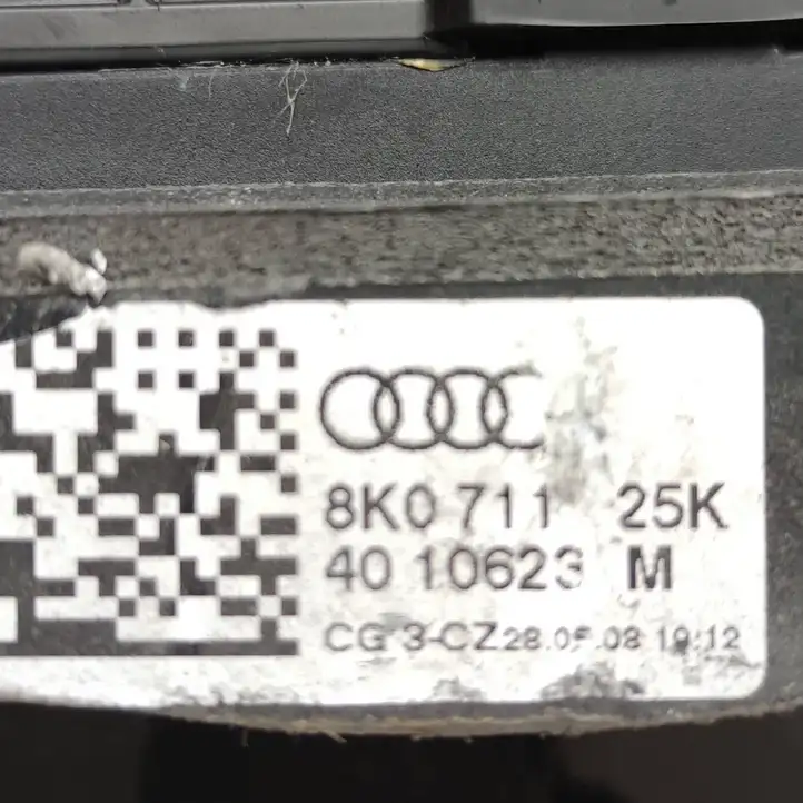 Audi A4 S4 B8 8K (2007 - 2011) 8K0711255K Прочие внешние детали — фото 6