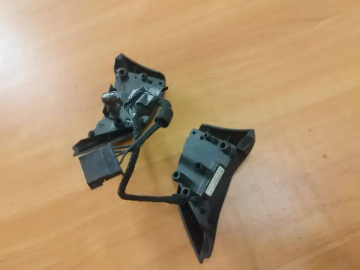 BMW 3 E90 E91 (2005 - 2012) 6764547 Кнопки на рулевом колесе — фото 2