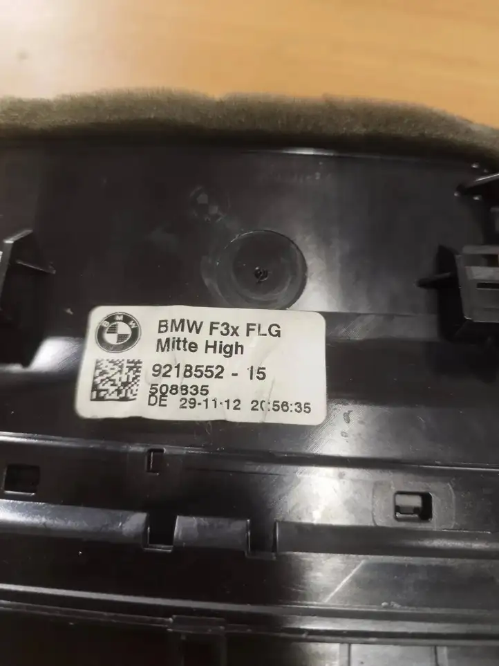 BMW 3 F30 F35 F31 (2012 - 2018) 9218552 Центральный воздушный дефлектор — фото 4