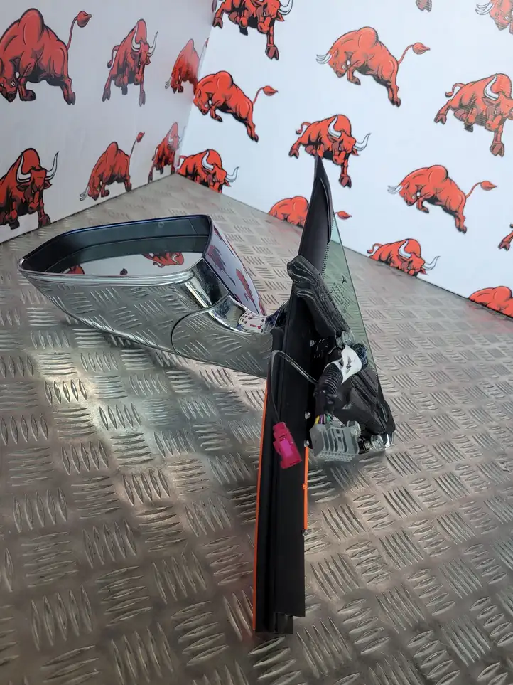 Tesla Model S (2016 - 2021) 104132100H Боковое зеркало с электроприводом — фото 1