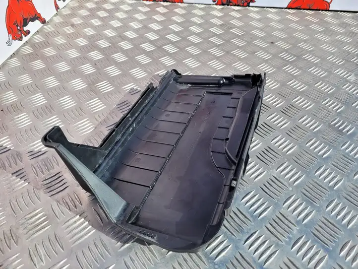 Mercedes-Benz CLA C117,X117,W117 (2013 - 2019) A2465411005 Крышка ящика аккумулятора — фото 5