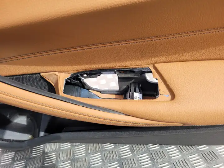 BMW 5 G30 G31 (2016 - ) 2844127 Обшивка передней двери — фото 2