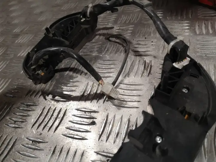 Toyota Prius (XW20) (2003 - 2009) F70CV164 Кнопки на рулевом колесе — фото 11