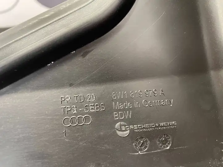 Audi A5 (2016 - ) 8W1819979A Детали воздухозаборника — фото 5