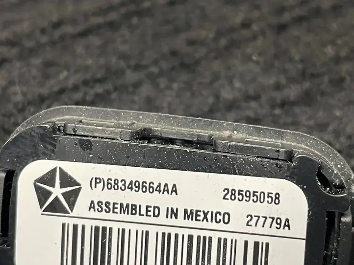 Dodge Ram (2018 - ) P68349664AA Кнопки на рулевом колесе — фото 6