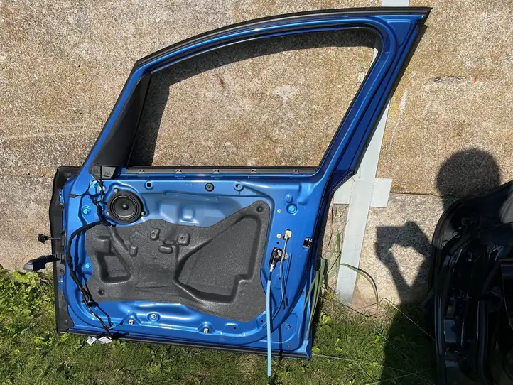 BMW 2 F46 (2015 - ) Дверь — фото 17
