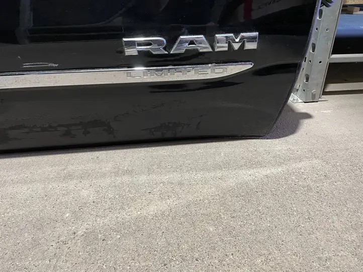 Dodge Ram (2018 - ) Дверь — фото 11