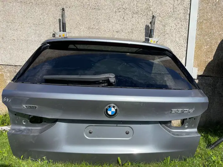BMW 5 G30 G31 (2016 - ) Крышка багажника — фото 1