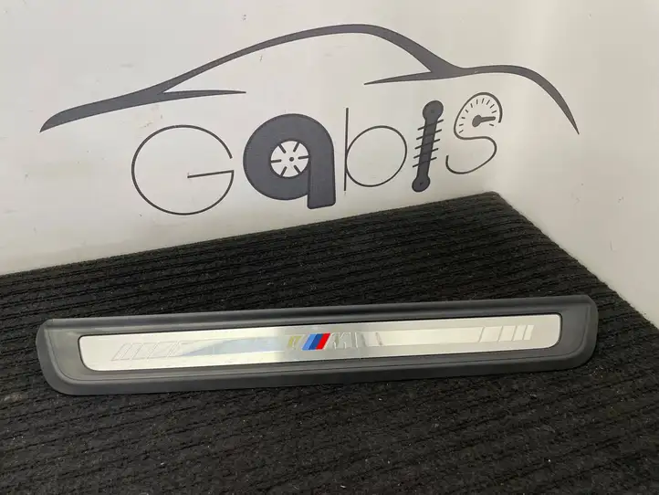 BMW 3 G20 G21 (2019 - ) 51477407377 Внутренняя отделка переднего порога — фото 1