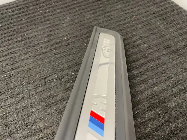 BMW 3 G20 G21 (2019 - ) 51477407377 Внутренняя отделка переднего порога — фото 9
