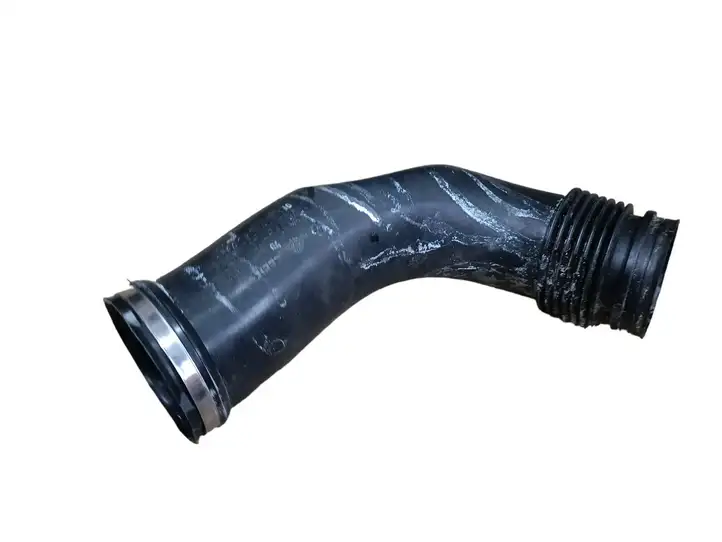 BMW 5 F10 F11 (2009 - 2016) 13718514090 Детали воздухозаборника — фото 2
