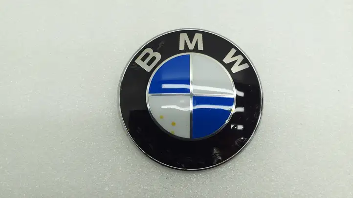 BMW Z4 E85 E86 (2002 - 2008) 8132375 Эмблема производителя — фото 1