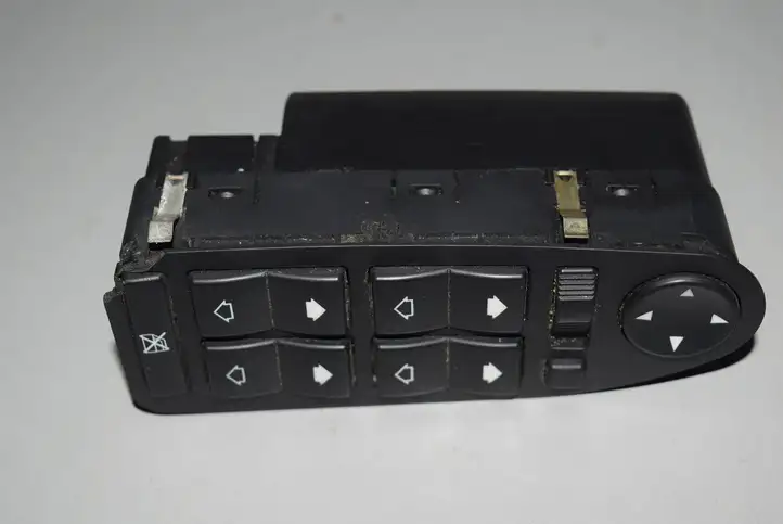 BMW 5 E39 (1996 - 2003) 6904302 Кнопка стеклоподъемников — фото 1