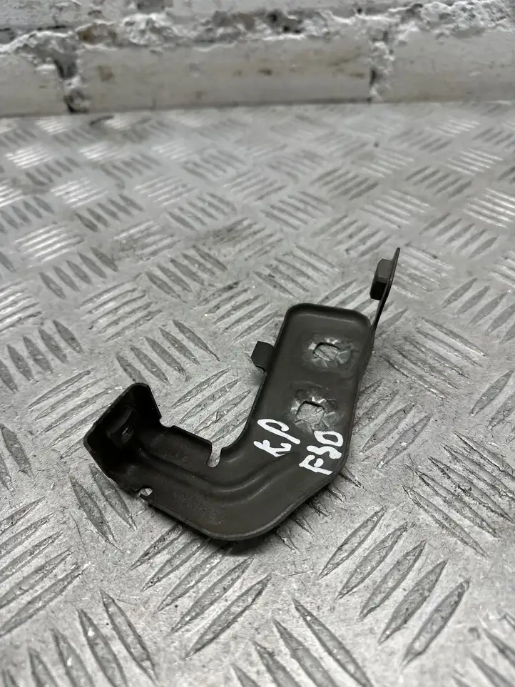 BMW 3 F30 F35 F31 (2012 - 2018) 7255822 Крепление крыла — фото 1