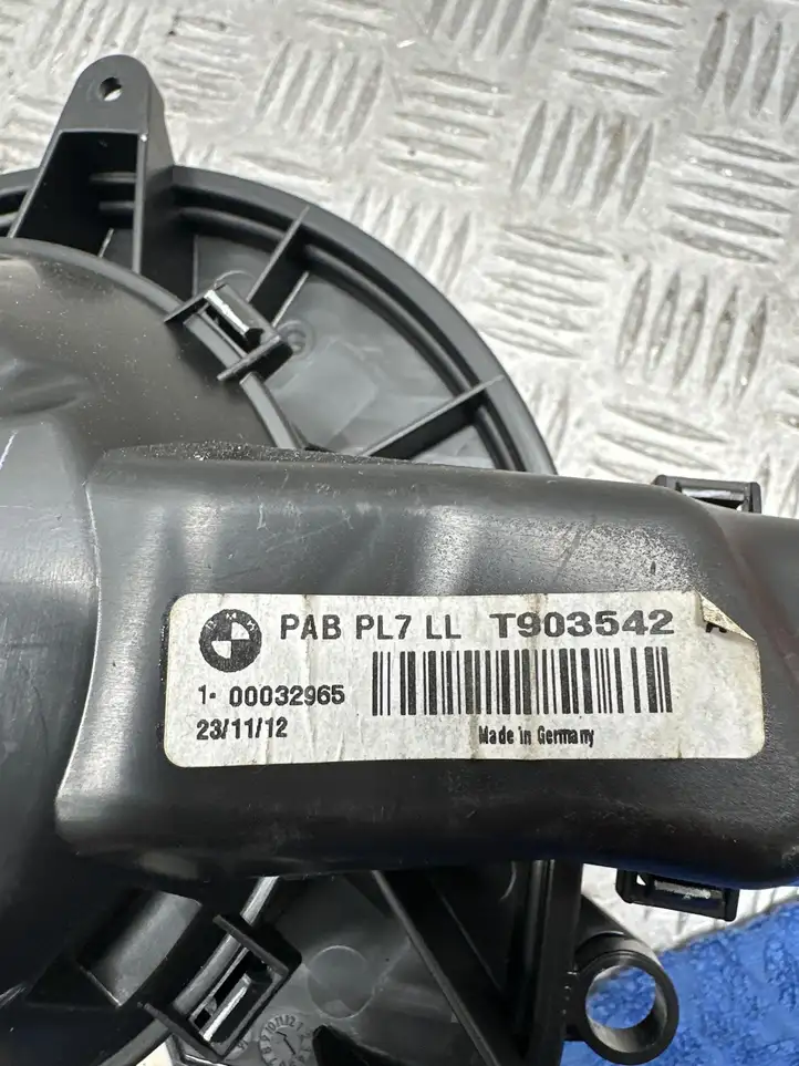 BMW 3 F30 F35 F31 (2012 - 2018) T903542 Вентилятор печки — фото 2