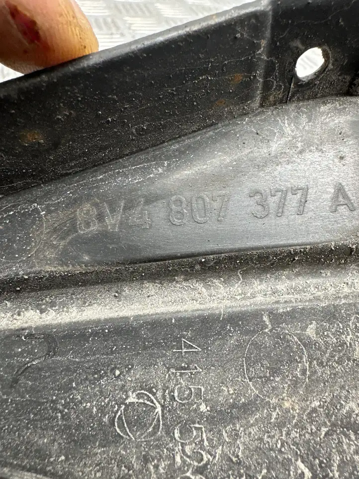 Audi A3/S3 8V (2012 - 2016) 8V4807377a Кронштейн заднего бампера — фото 3