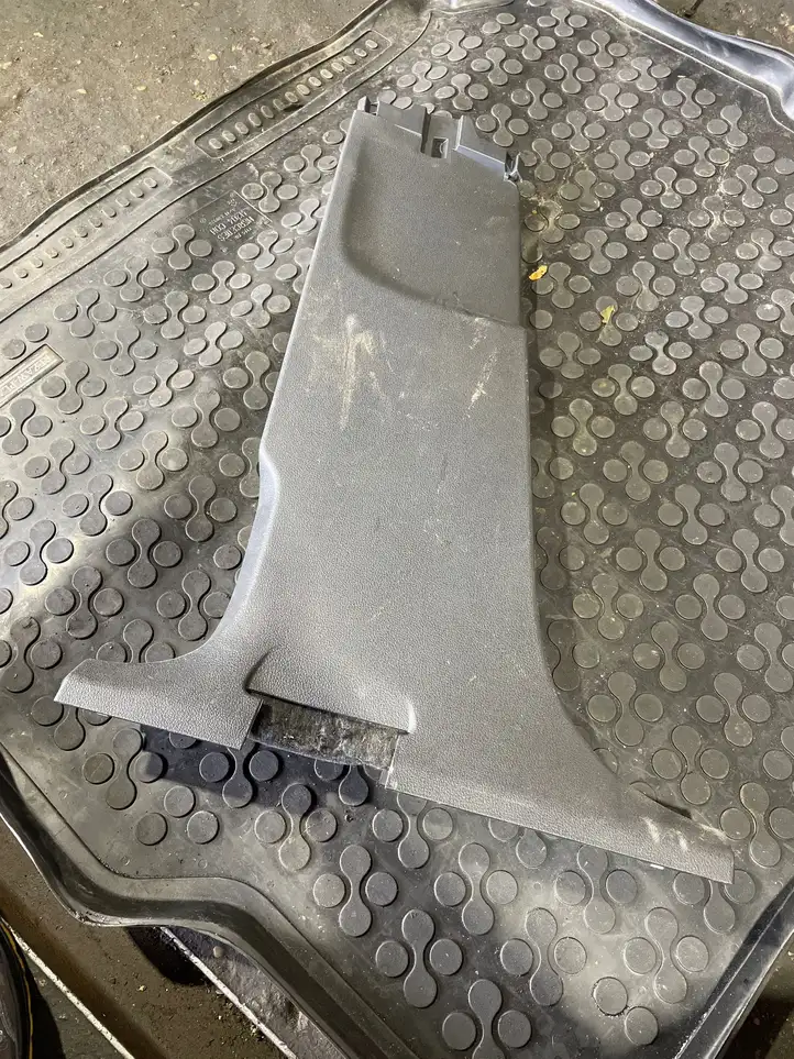 Volkswagen Tiguan (2011 - 2016) 5N0867291 Нижняя обшивка стойки B — фото 1