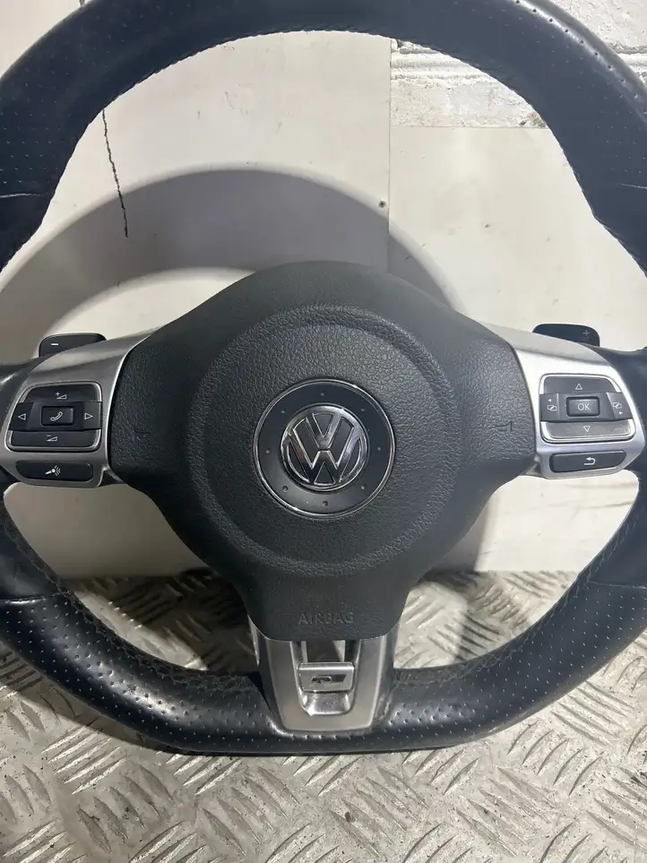 Volkswagen Tiguan (2011 - 2016) Руль — фото 5
