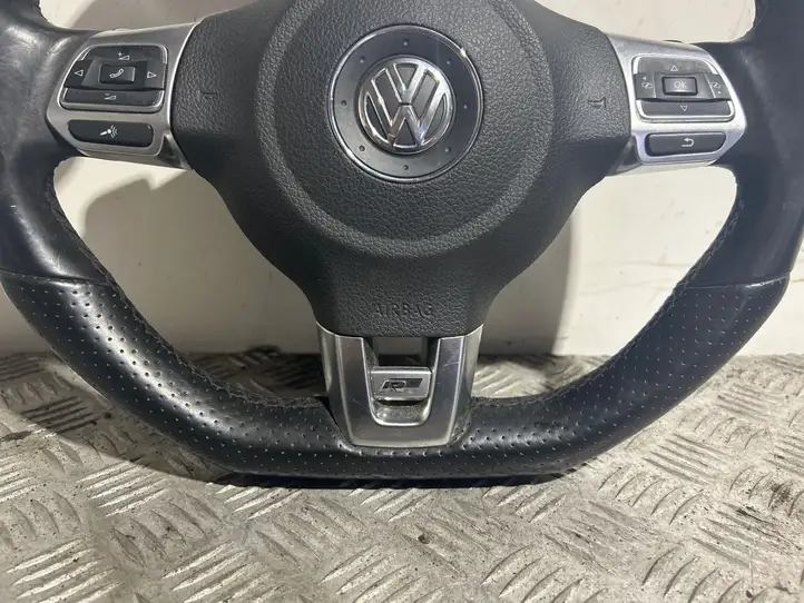 Volkswagen Tiguan (2011 - 2016) Руль — фото 10