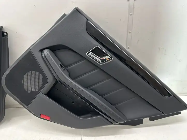 Mercedes-Benz E W212 (2009 - 2016) Обшивка задней двери — фото 1