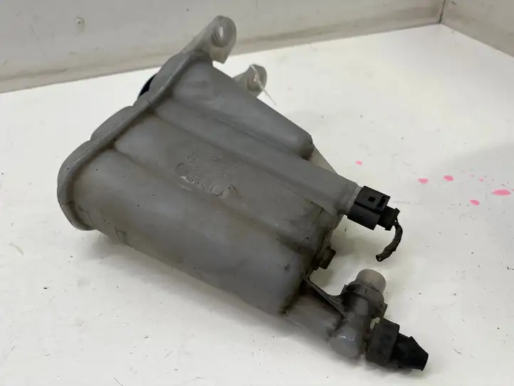 Audi A4 S4 B8 8K (2011 - 2015) 8K01214030 Расширительный бачок — фото 2