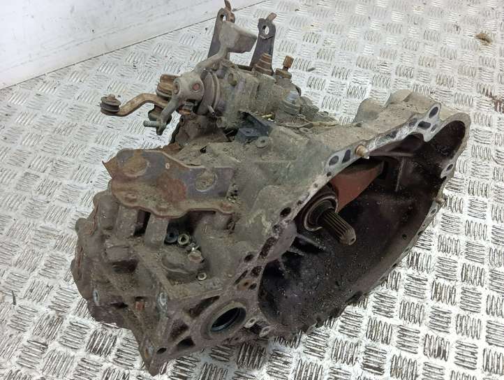 Toyota Corolla E120 E130 (2000 - 2004)   Механическая коробка передач, 5 передач