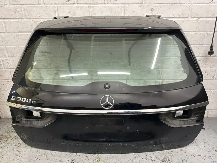 Mercedes-Benz E W213 (2016 - ) Крышка багажника — фото 1