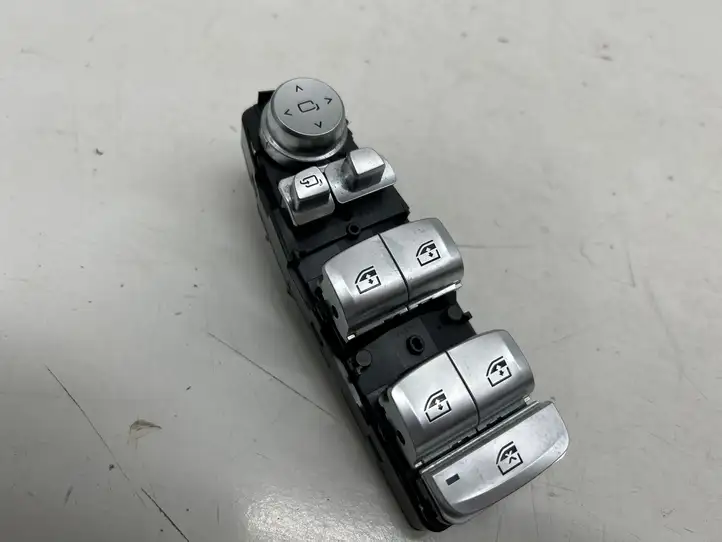 BMW iX3 G08 (2020 - ) 6847099 Кнопка стеклоподъемников — фото 1