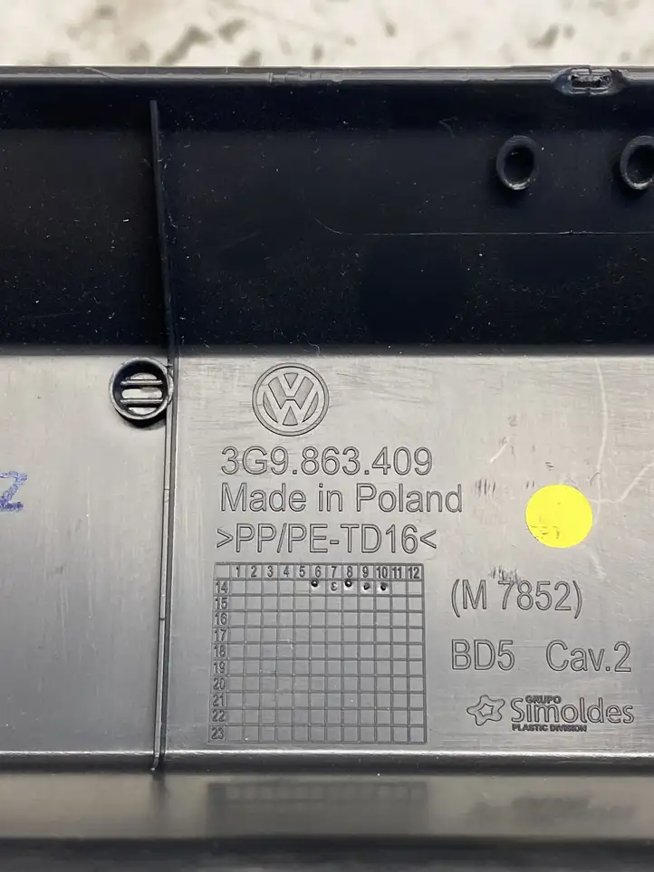 Volkswagen PASSAT B7 (2011 - 2014) 3G9863409 Прочая отделка багажника — фото 3