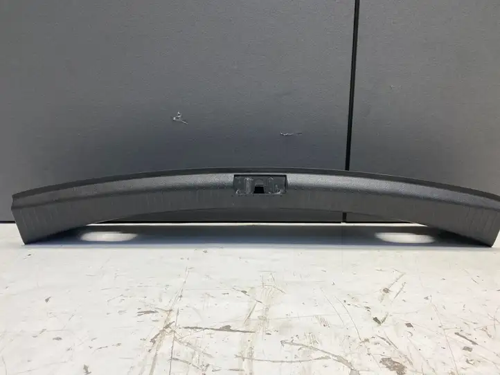 Volkswagen Touran II (2010 - 2016) 1T0863459A Отделка порога багажника — фото 2