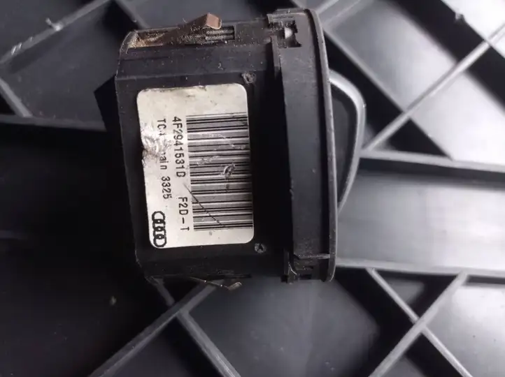 Audi A6 S6 C6 4F (2004 - 2008) 4F2941531D Включатель фонарей — фото 2