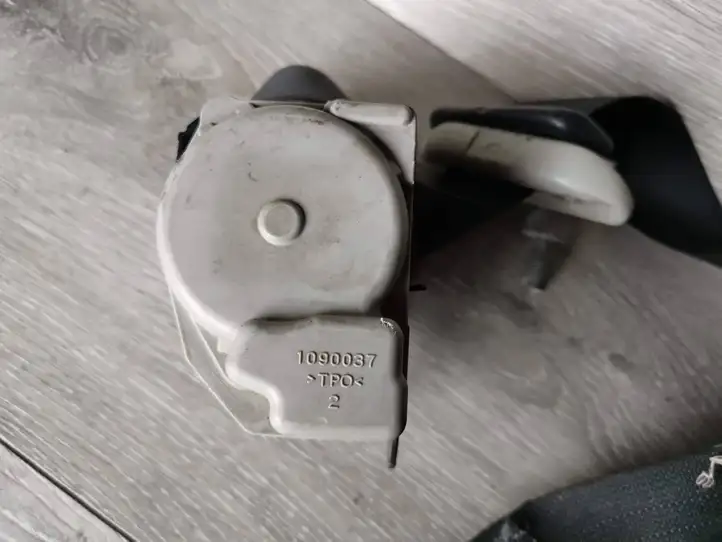 Toyota Prius+ (ZVW40) (2011 - 2018) TKAB4EF928 Передний ремень безопасности — фото 2