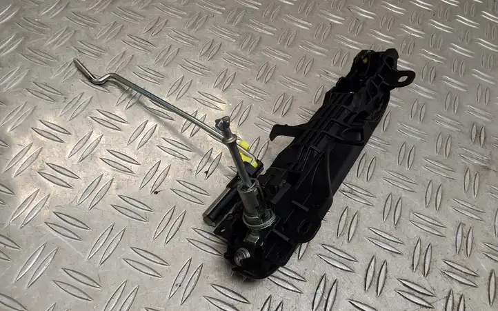 Toyota Yaris (2014 - 2019) Наружная ручка двери — фото 3