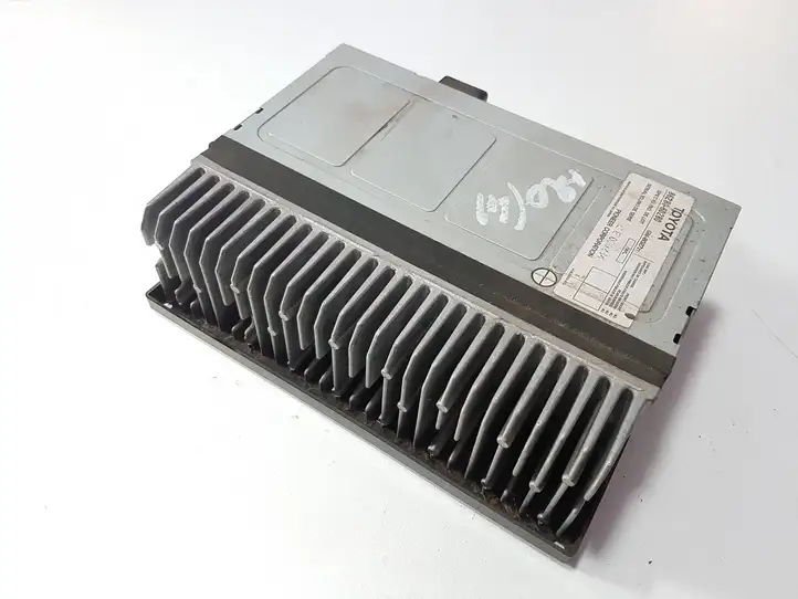 Toyota Land Cruiser (J120) (2002 - 2009) 8628060280 Усилитель звука — фото 1