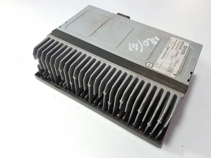 Toyota Land Cruiser (J120) (2002 - 2009) 8628060280 Усилитель звука — фото 3