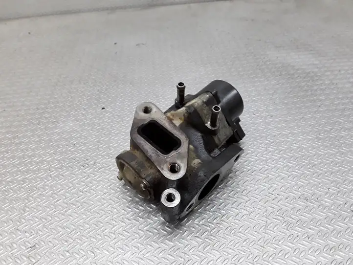 Nissan X-Trail T30 (2001 - 2007)   Клапан EGR