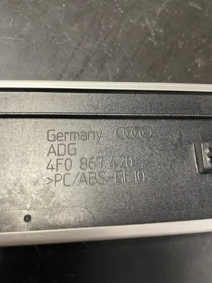 Audi A6 S6 C6 4F (2008 - 2011) 4F0867420 Прочие детали салона — фото 8