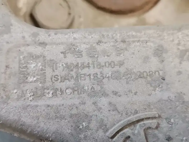 Tesla Model 3 (2017 - 2023) 104441600F Ступица колеса — фото 4