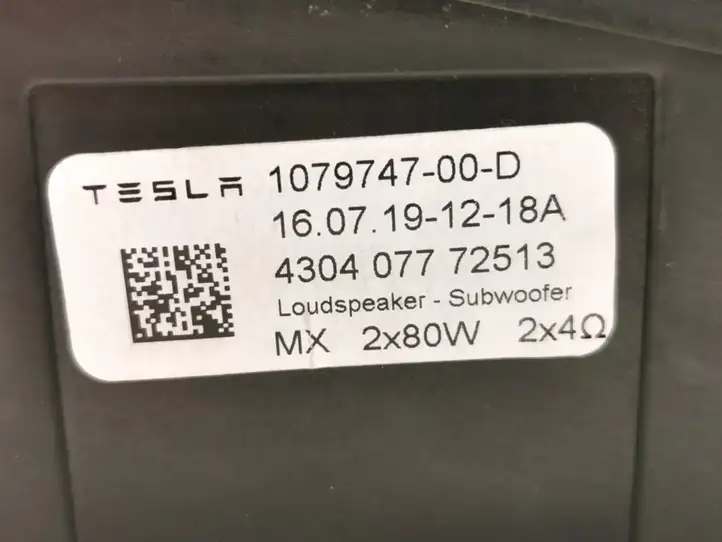 Tesla Model 3 (2017 - 2023) 1079747-00-D Динамик панели приборов — фото 2