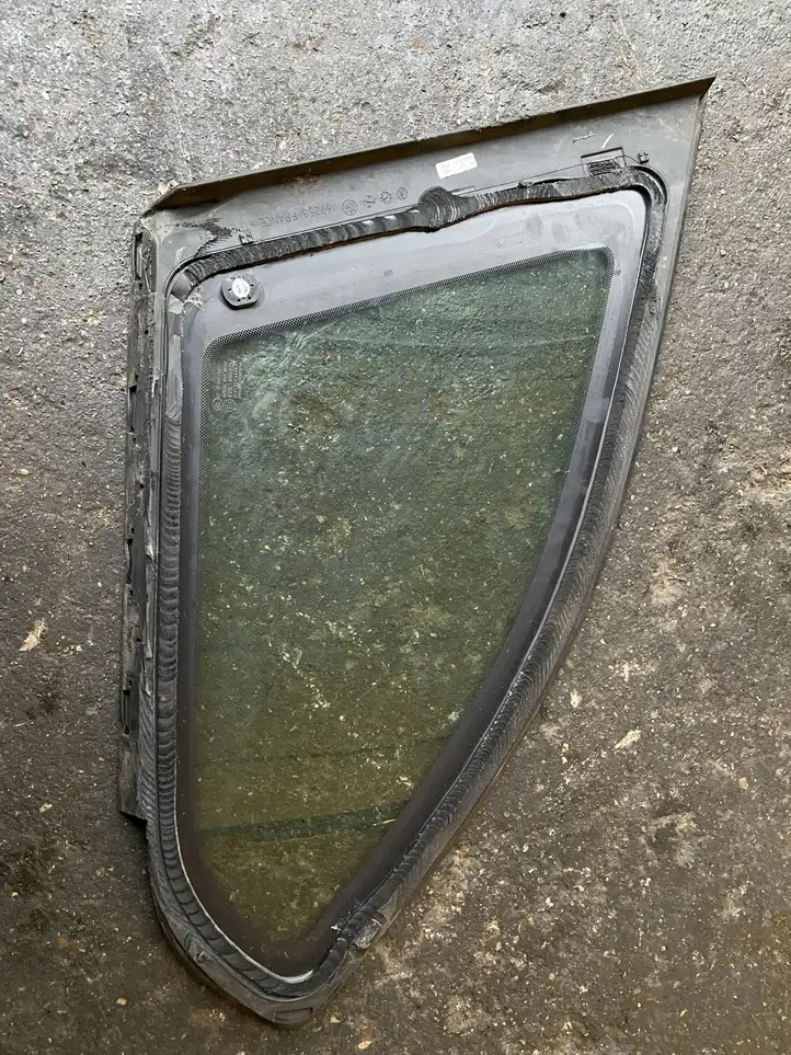 BMW 3 F30 F35 F31 (2012 - 2018) 169258 Заднее боковое стекло — фото 3