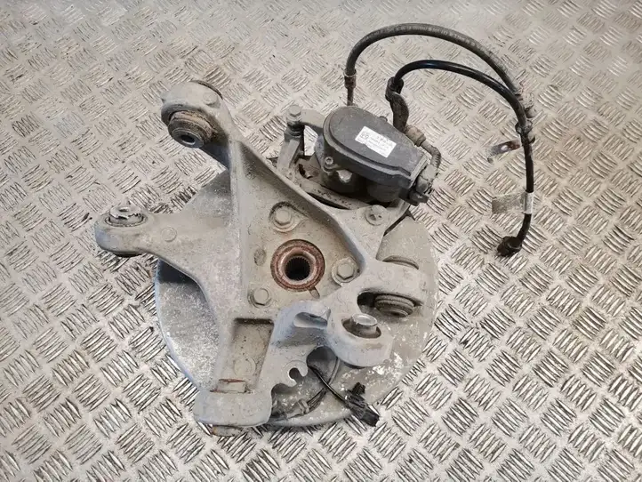 Tesla Model 3 (2017 - 2023) 1044411-00-F Ступица колеса — фото 1