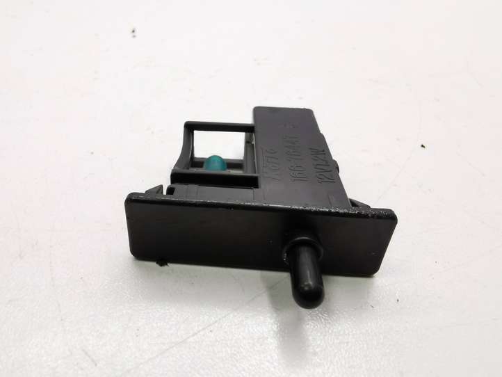 Toyota Corolla Verso AR10 (2004 - 2009)  8126033030 Другой датчик