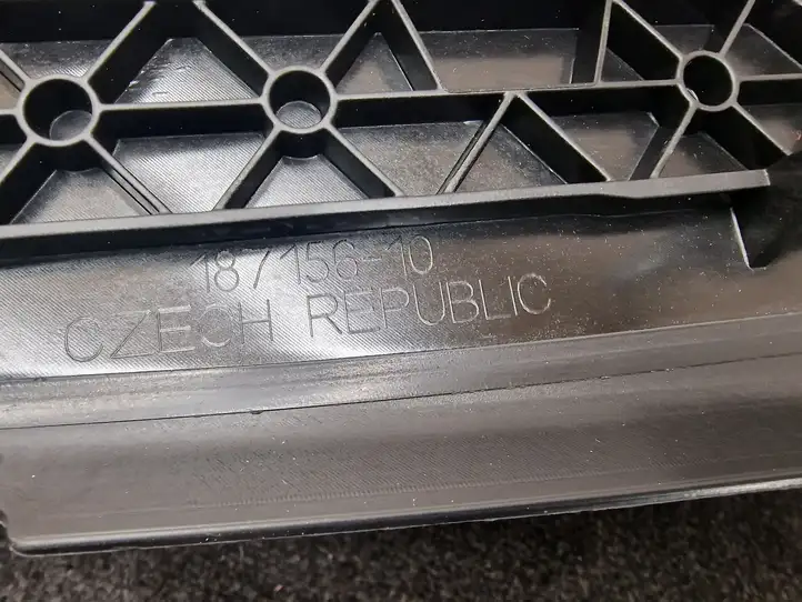 BMW 5 G30 G31 (2016 - ) 7497285 Дефлектор воздуха — фото 5