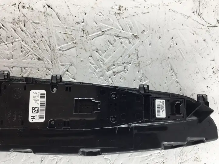 BMW X5 F15 (2013 - 2017) 7317699 Блок кнопок стеклоподъемников — фото 3