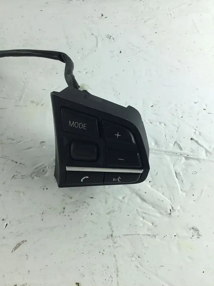 BMW 5 F10 F11 (2009 - 2016) 9229479 Кнопки на рулевом колесе — фото 3