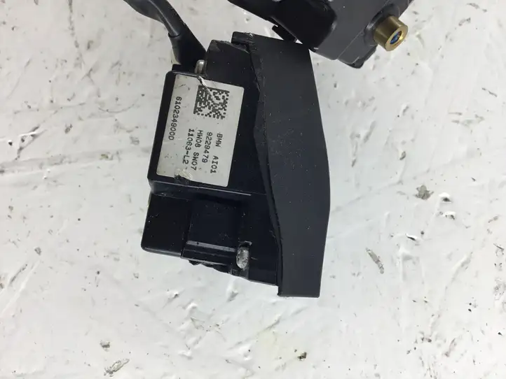 BMW 5 F10 F11 (2009 - 2016) 9229479 Кнопки на рулевом колесе — фото 4