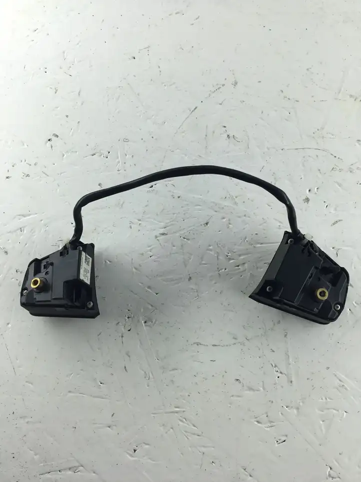 BMW 5 F10 F11 (2009 - 2016) 9229479 Кнопки на рулевом колесе — фото 5